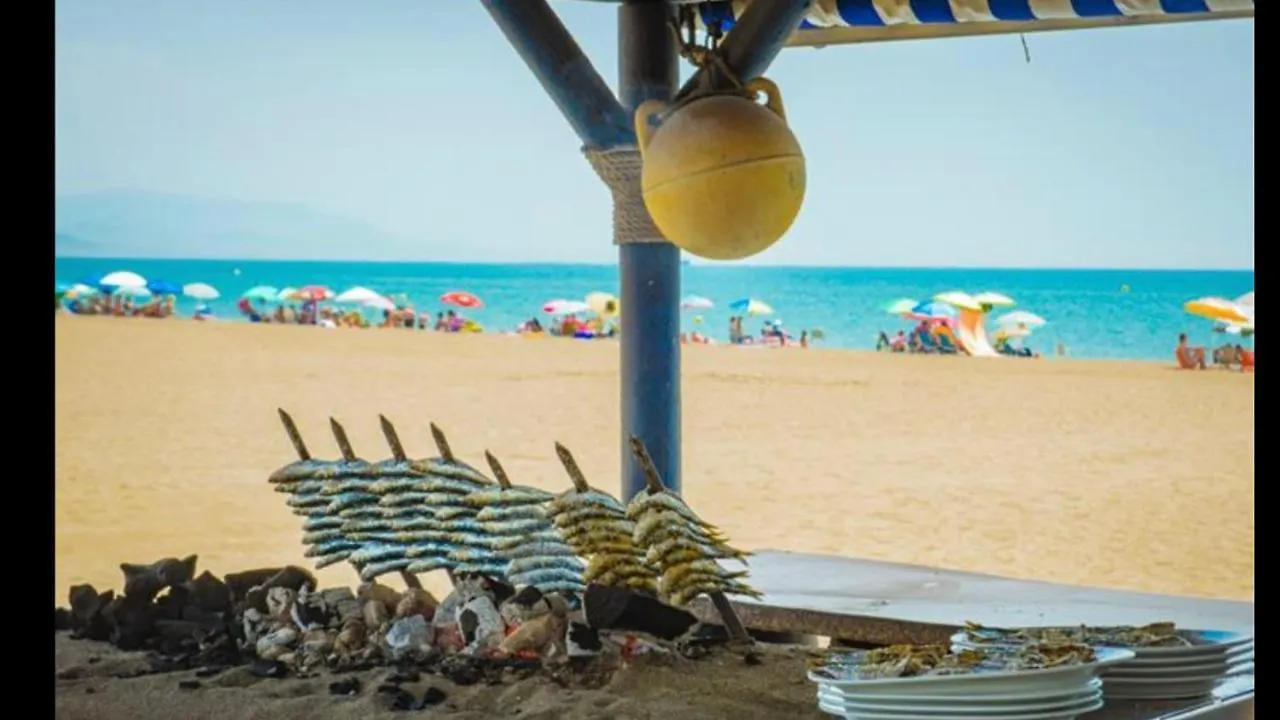 Mi Capricho B17 Beachfront Apartment Sitio de Calahonda