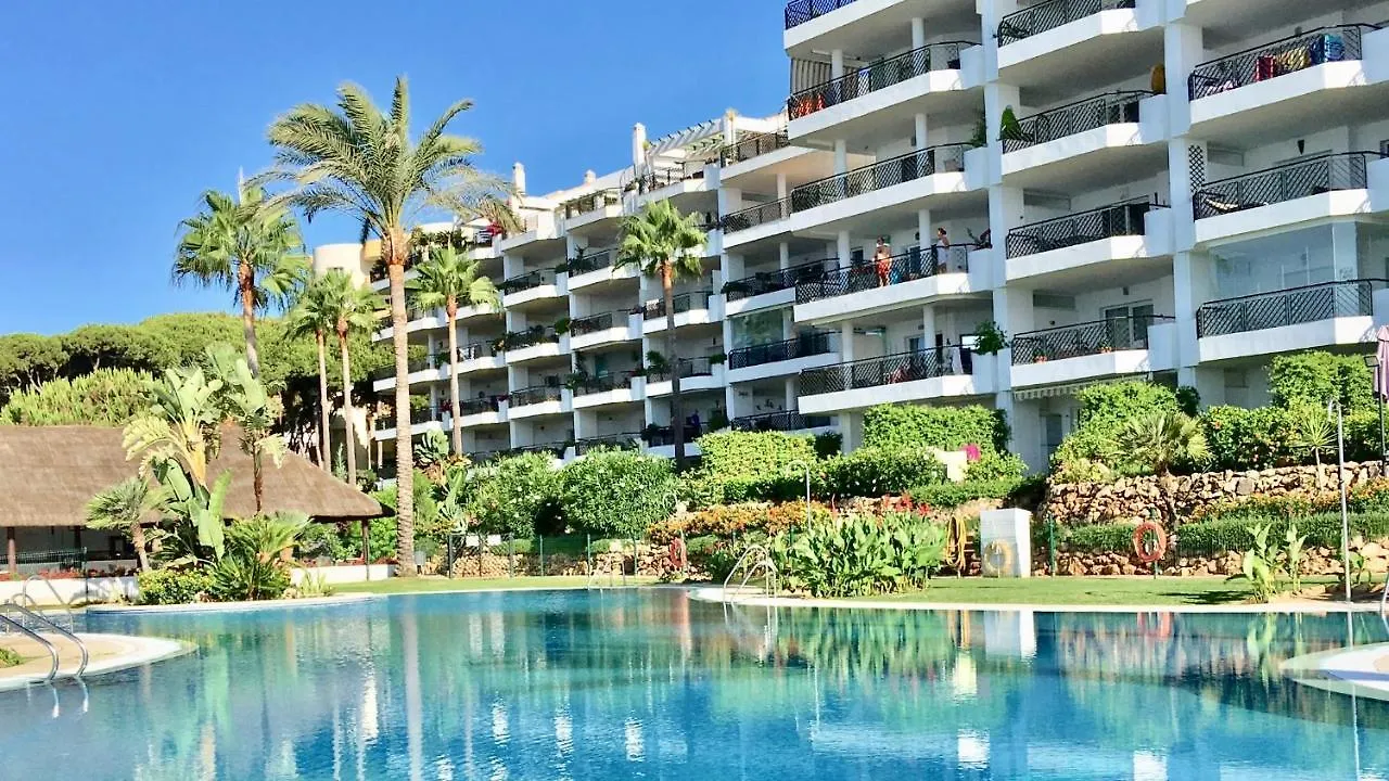 Mi Capricho B17 Beachfront Apartment Sitio de Calahonda