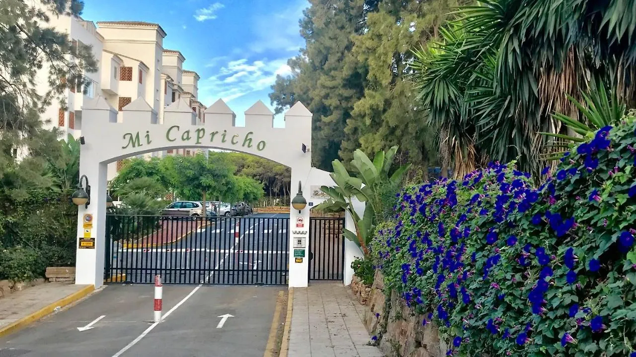 Mi Capricho B17 Beachfront Apartment Sitio de Calahonda