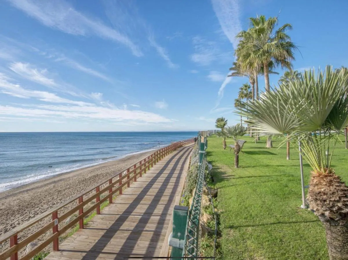 Mi Capricho B17 Beachfront Apartment Sitio de Calahonda Spain