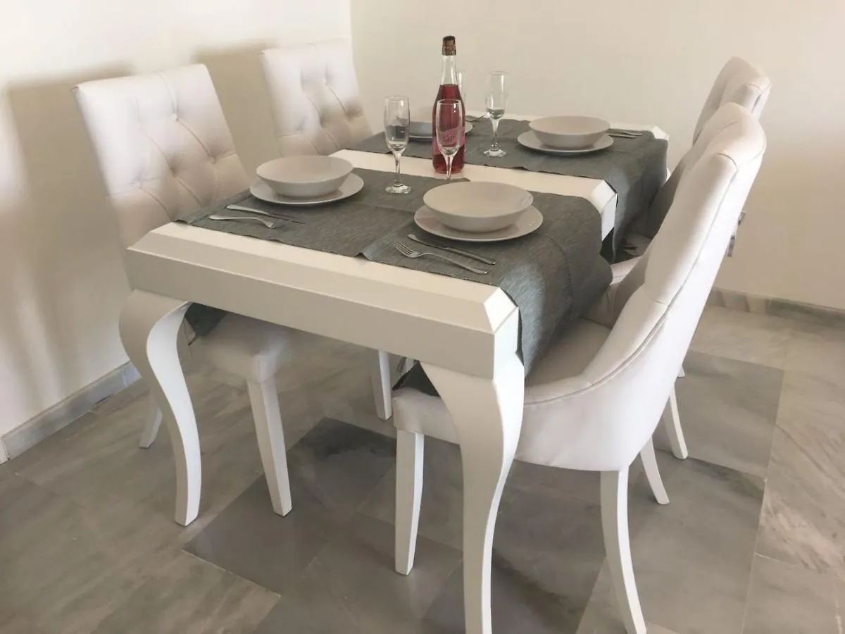 Mi Capricho B17 Beachfront Apartment Sitio de Calahonda Spain